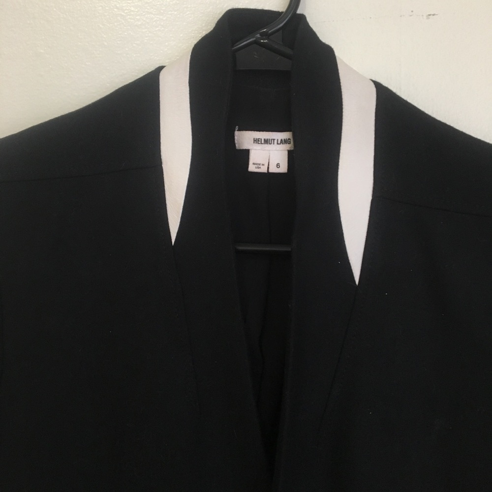 Single button blazer with white leather detail - Picture 3 of 8